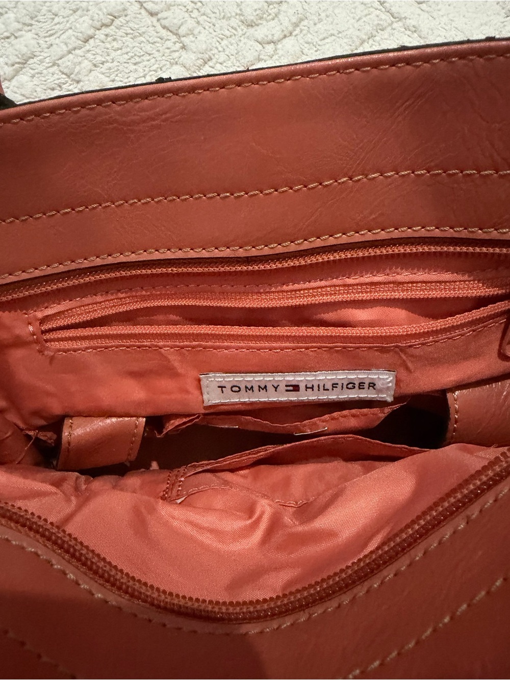 Tommy Hilfiger Coral Leather Shoulder Bag